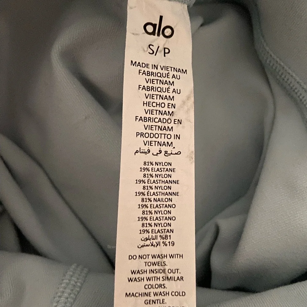 ALO Yoga Women’s Sky Blue Leggings Size Small